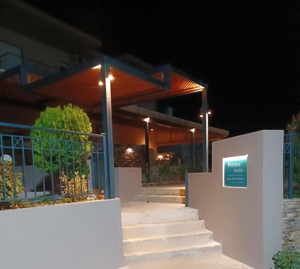 Petries Studios Agii Apostoli Exterior foto