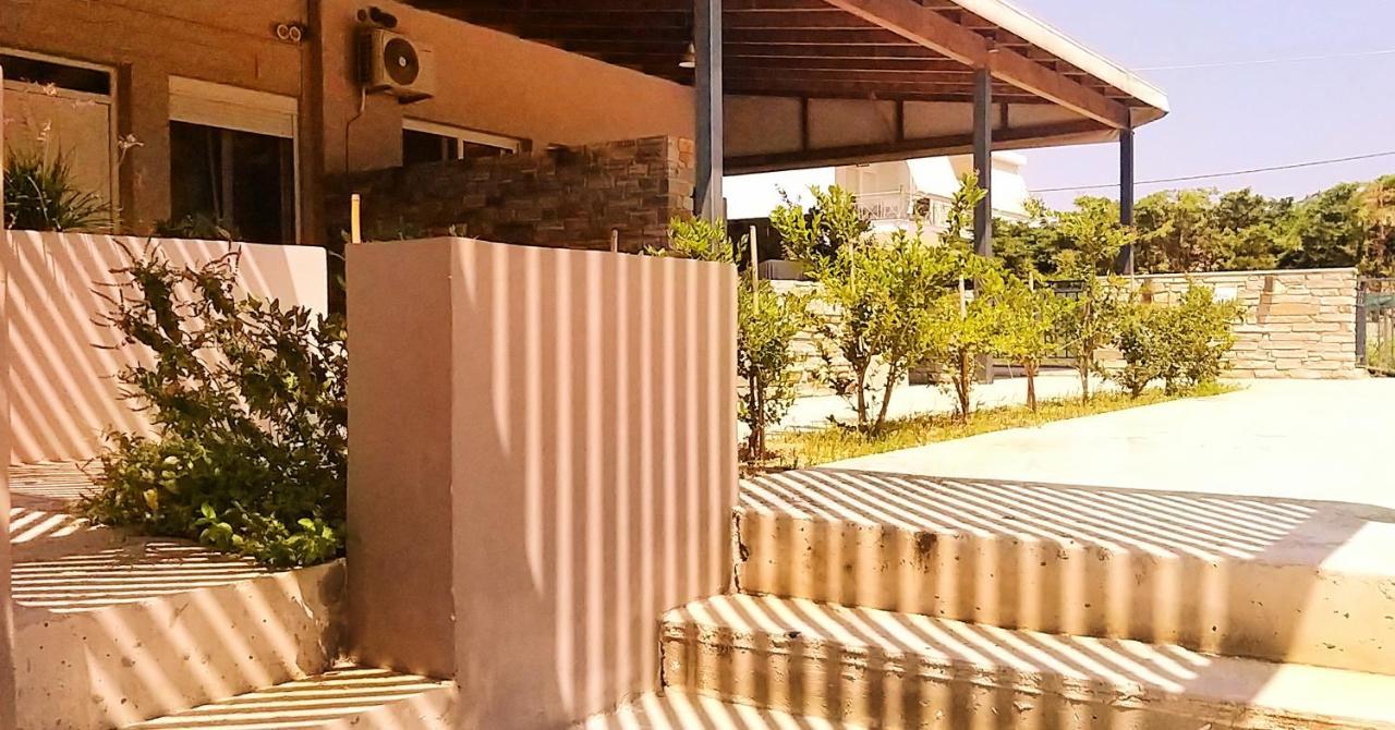 Petries Studios Agii Apostoli Exterior foto